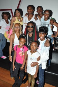 Shawty Lo + Whole Family -