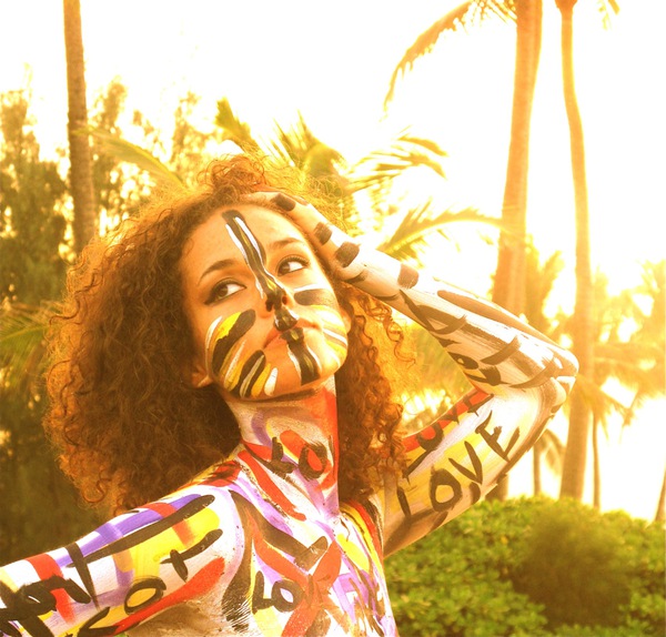 Alicia Keys Naked Body is Swizz Beatz Art Canvas… [PHOTO 